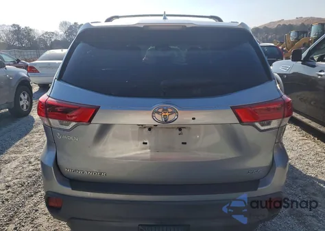 2018 Toyota Highlander Se из США, поврежденный, VIN 5TDKZRFH5JS289021